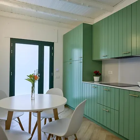 Cameranoapartments - L'angolo Della Piazza